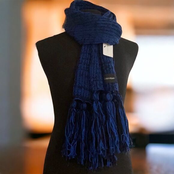 Calvin Klein Scarf - Picture 1 of 7